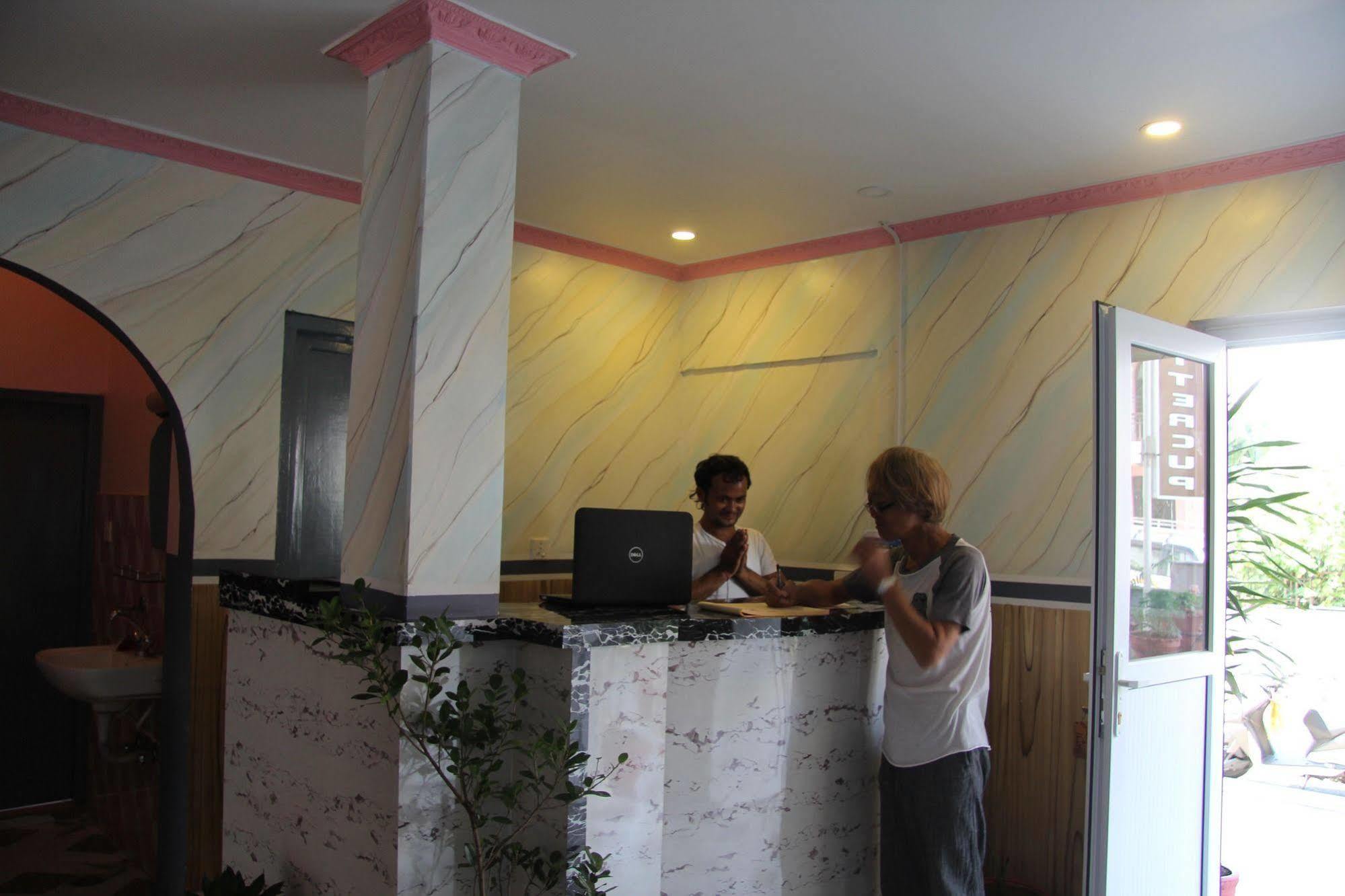 Hotel Buttercup Pokhara Luaran gambar