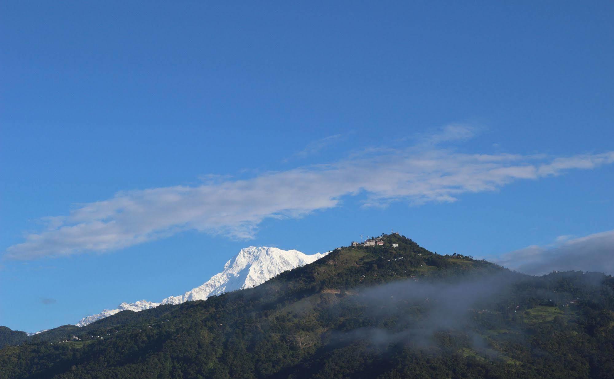 Hotel Buttercup Pokhara Luaran gambar